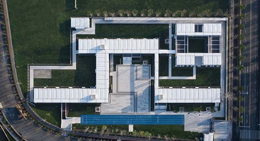 Campus de contenedores de la escuela secundaria Jiangxinzhou / ADINJU