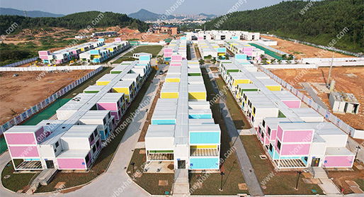 Qué proyecto de casa de contenedores perfecto a gran escala de Moneybox